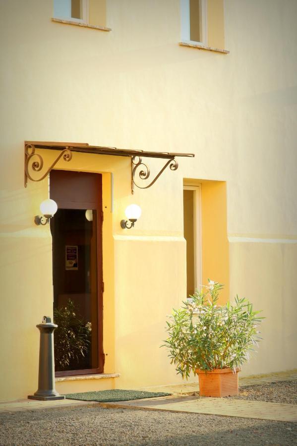 Villa Meli Lupi - Residenze Temporanee بارما المظهر الخارجي الصورة