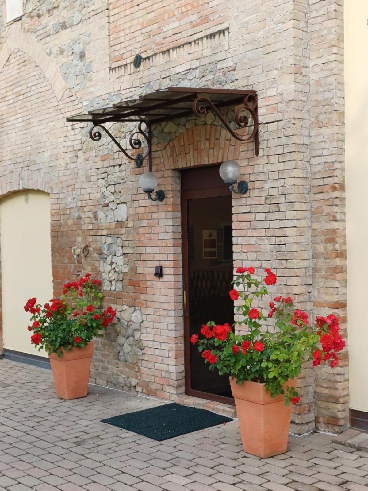Villa Meli Lupi - Residenze Temporanee بارما المظهر الخارجي الصورة