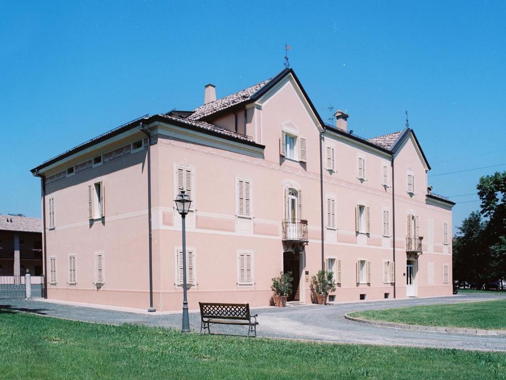 Villa Meli Lupi - Residenze Temporanee بارما المظهر الخارجي الصورة