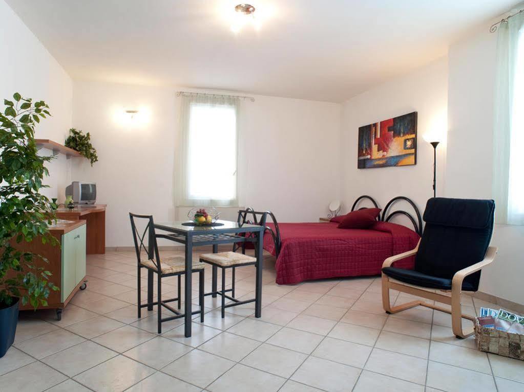Villa Meli Lupi - Residenze Temporanee بارما المظهر الخارجي الصورة