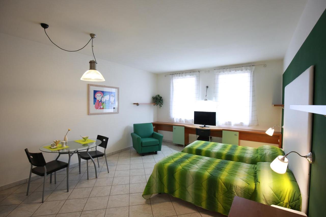 Villa Meli Lupi - Residenze Temporanee بارما المظهر الخارجي الصورة