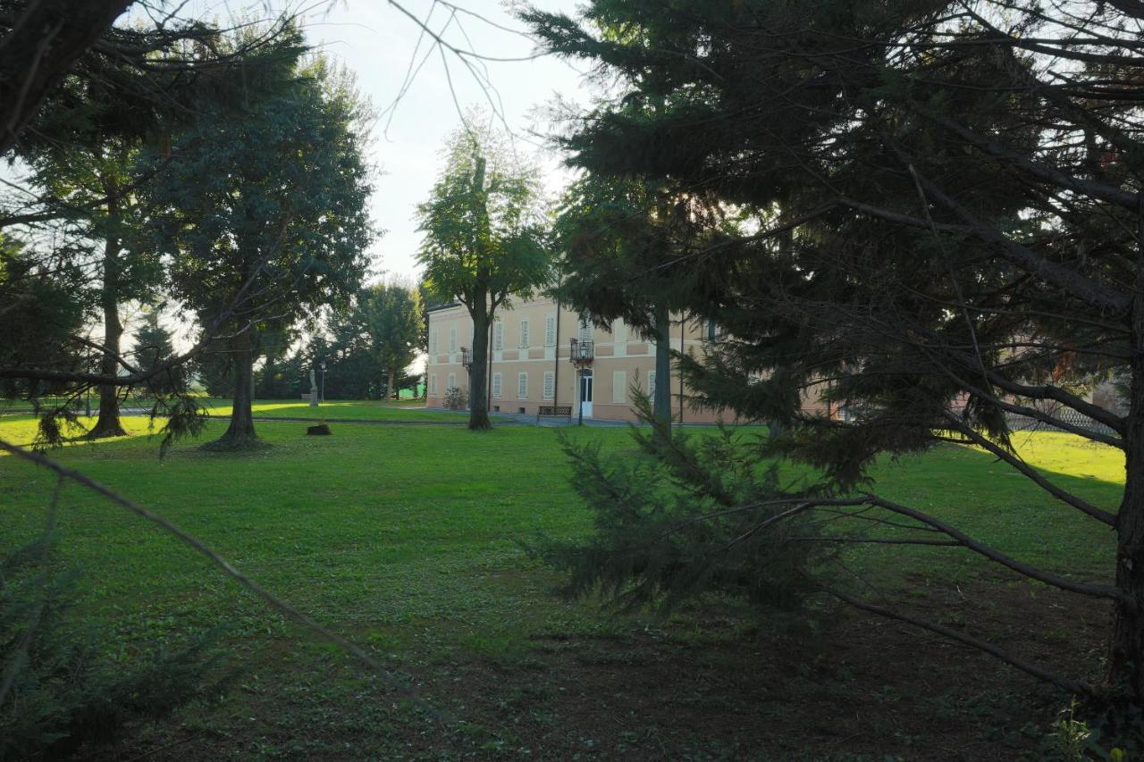 Villa Meli Lupi - Residenze Temporanee بارما المظهر الخارجي الصورة